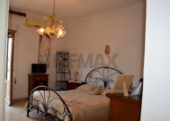 Camera / camera da letto - Four-room apartment Viale Danimarca
 
57, Pomezia - photo 15