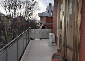 Balcone - Four-room apartment Viale Danimarca
 
57, Pomezia - photo 20