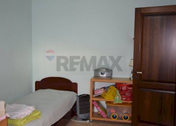 Camera / camera da letto - Four-room apartment Viale Danimarca
 
57, Pomezia - photo 25