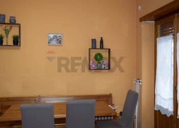 Sala da pranzo - Four-room apartment Viale Danimarca
 
57, Pomezia - photo 29