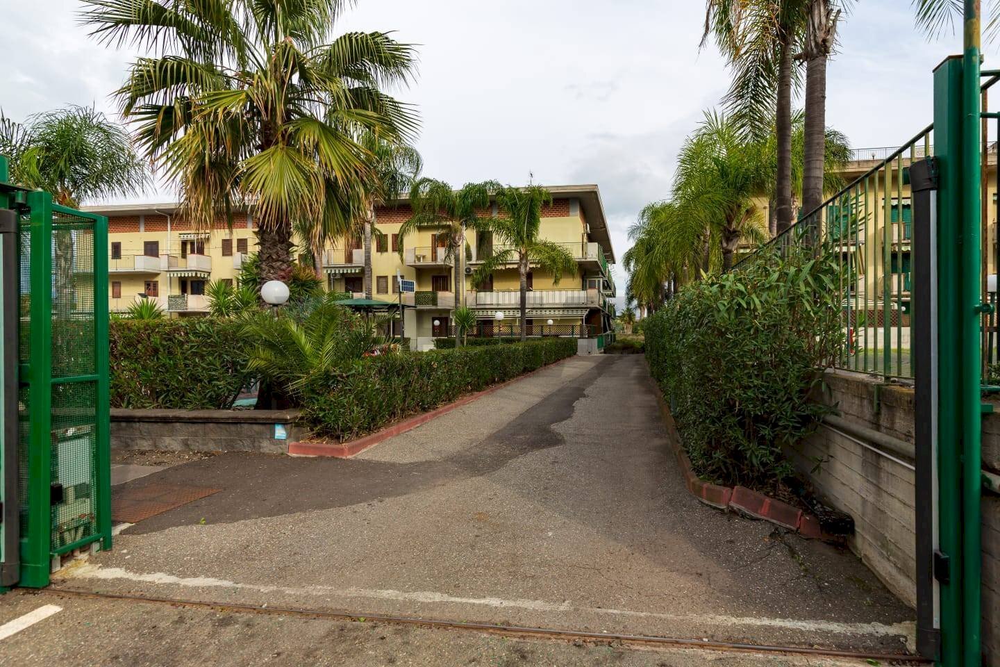 Edificio all\'aperto - Two-room apartment Via Dottor Carbone
 
27, Mascali - photo 3