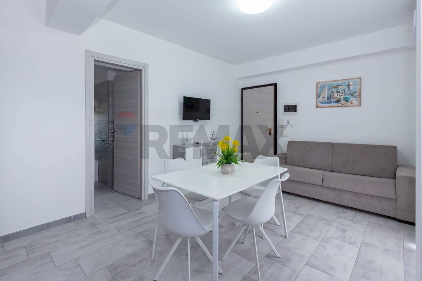 Sala da pranzo - Two-room apartment Via Dottor Carbone
 
27, Mascali - photo 1