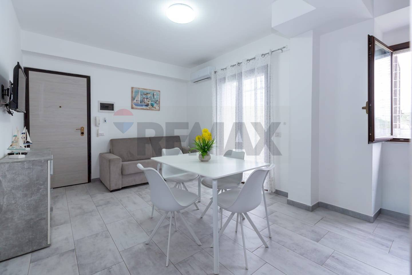 Sala da pranzo - Two-room apartment Via Dottor Carbone
 
27, Mascali - photo 2