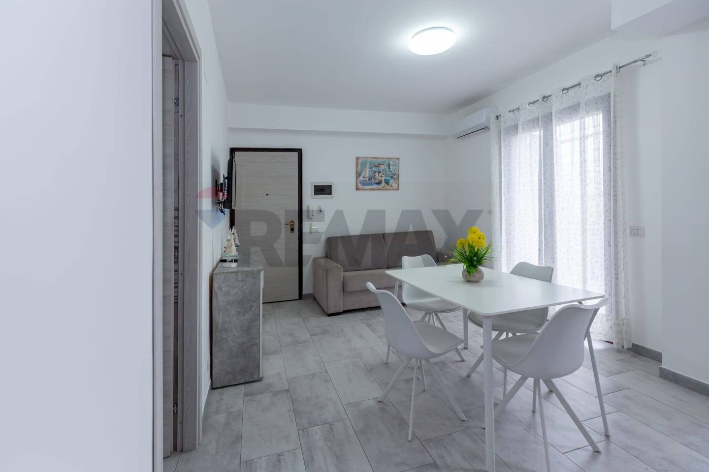 Sala da pranzo - Two-room apartment Via Dottor Carbone
 
27, Mascali - photo 3