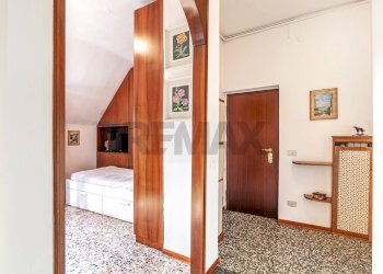 Hall / corridoio - Two-room apartment Via Lorenteggio
 
238, Milano - photo 17