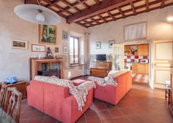 Soggiorno - Villa Via San Martino e Solferino
 
18, Gazzuolo - foto 16