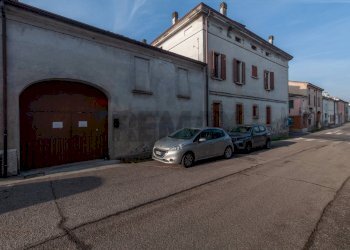 Edificio all\'aperto - Villa Via San Martino e Solferino
 
18, Gazzuolo - foto 37