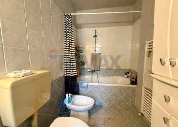 Bagno - Three-room apartment Via Ugo Foscolo
 
37, Trieste - photo 8