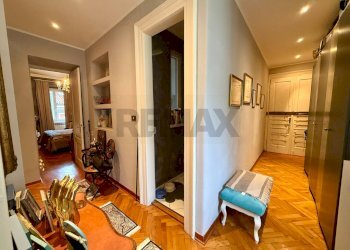 Hall / corridoio - Three-room apartment Via Ugo Foscolo
 
37, Trieste - photo 10