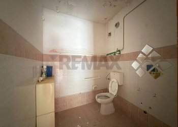 Bagno - Locale Commerciale viale annunziata
 
59, Priolo Gargallo - foto 18