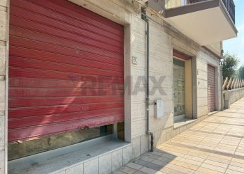 Edificio all\'aperto - Locale Commerciale viale annunziata
 
59, Priolo Gargallo - foto 26