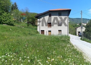Casa all\'aperto - Casa indipendente Località Navalle
 
36, Bormida - foto 1