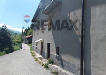 Edificio all\'aperto - Casa indipendente Località Navalle
 
36, Bormida - foto 2