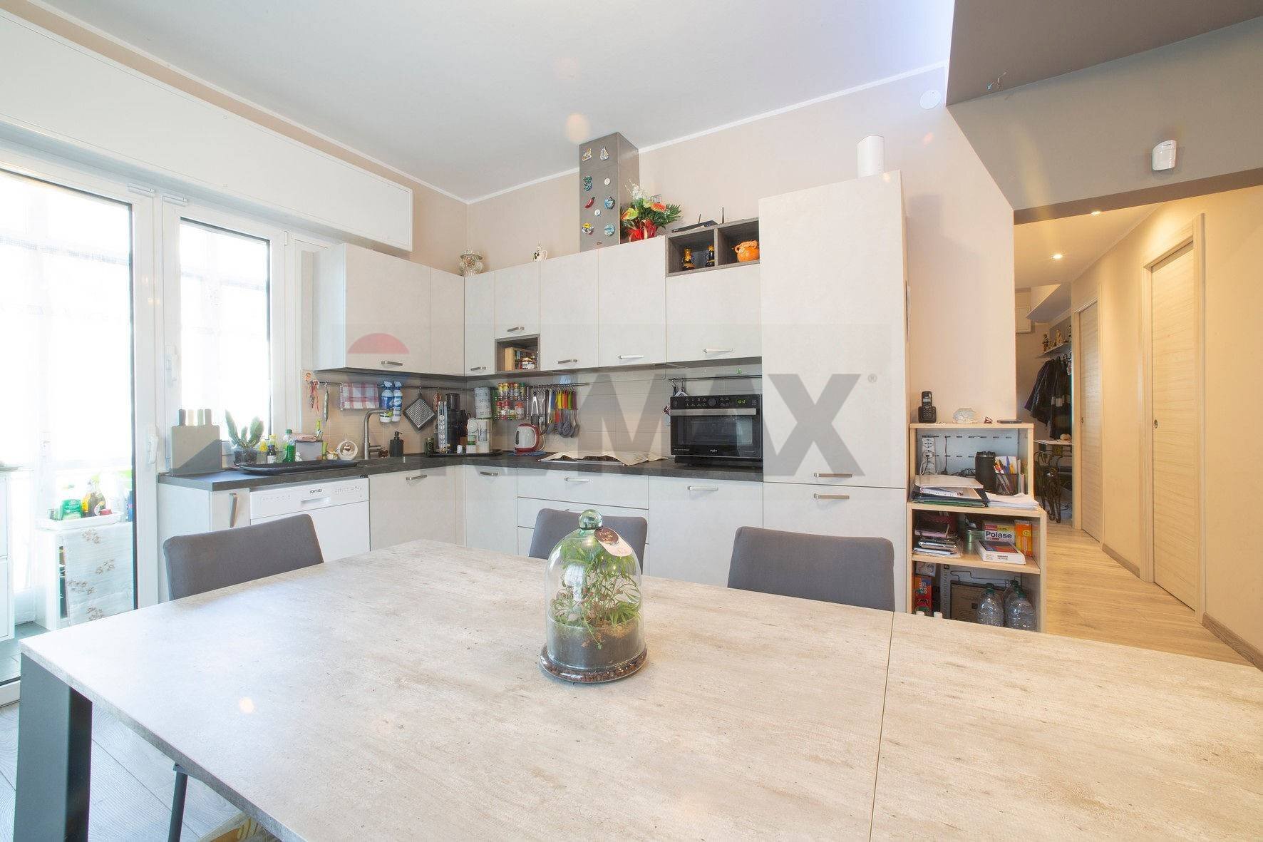 Cucina - Casa indipendente Costa Volpino - foto 2