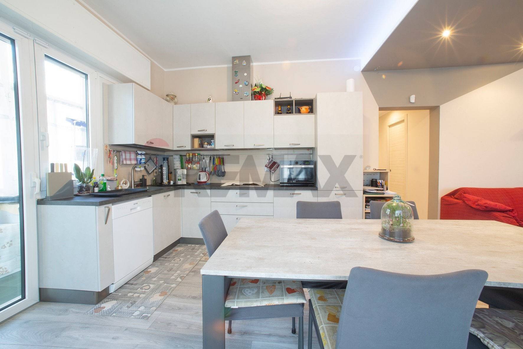 Cucina - Casa indipendente Costa Volpino - foto 3