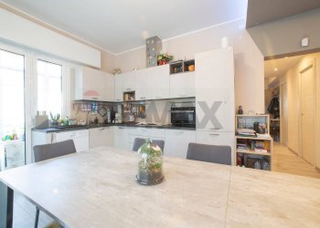 Cucina - Casa indipendente Costa Volpino - foto 2