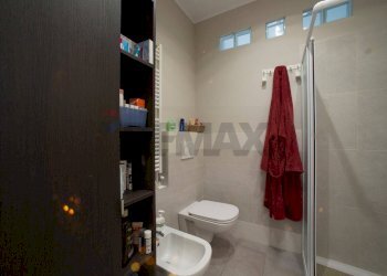 Bagno - Casa indipendente Costa Volpino - foto 11