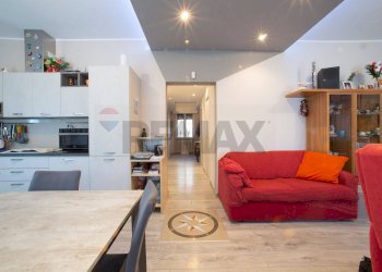 Sala da pranzo - Casa indipendente Costa Volpino - foto 24