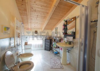 Bagno - Casa indipendente Costa Volpino - foto 32