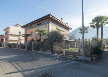 Edificio all\'aperto - Casa indipendente Costa Volpino - foto 57