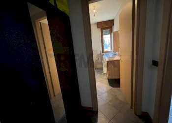 Hall / corridoio - Quadrilocale Brembate - foto 17