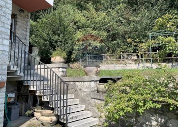 Giardino - Villa a Schiera Via Dante Alighieri
 
42, Arsiè - foto 3