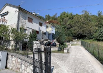 Casa all\'aperto - Villa a Schiera Via Dante Alighieri
 
42, Arsiè - foto 23