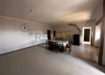 Sala da pranzo - Casa semi indipendente via padre pio
 
211, Benevento - foto 8