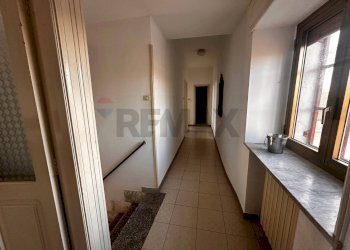 Hall / corridoio - Casa semi indipendente via padre pio
 
211, Benevento - foto 20