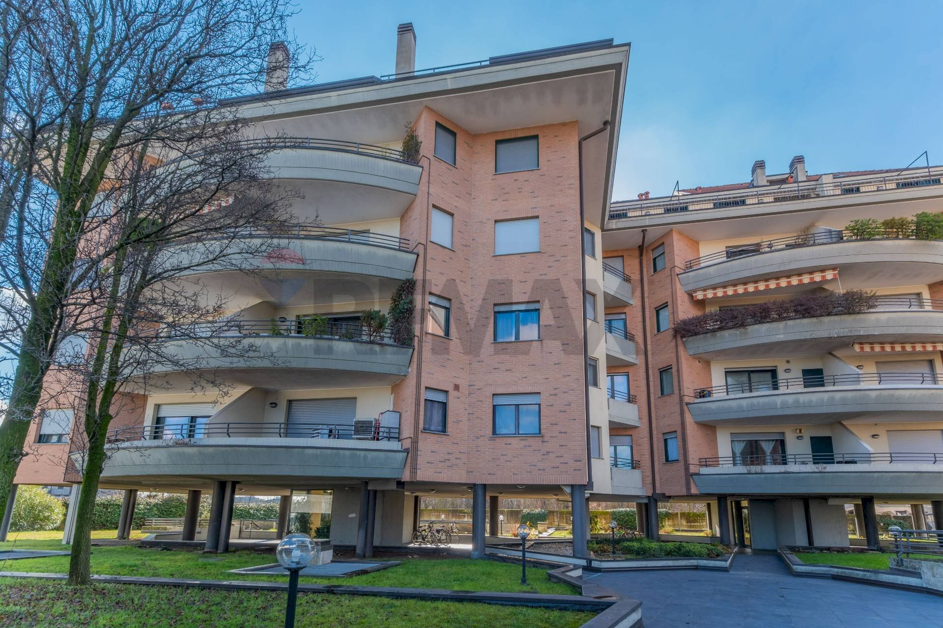 Edificio all\'aperto - Trilocale Corso Sempione
 
165, Busto Arsizio - foto 1