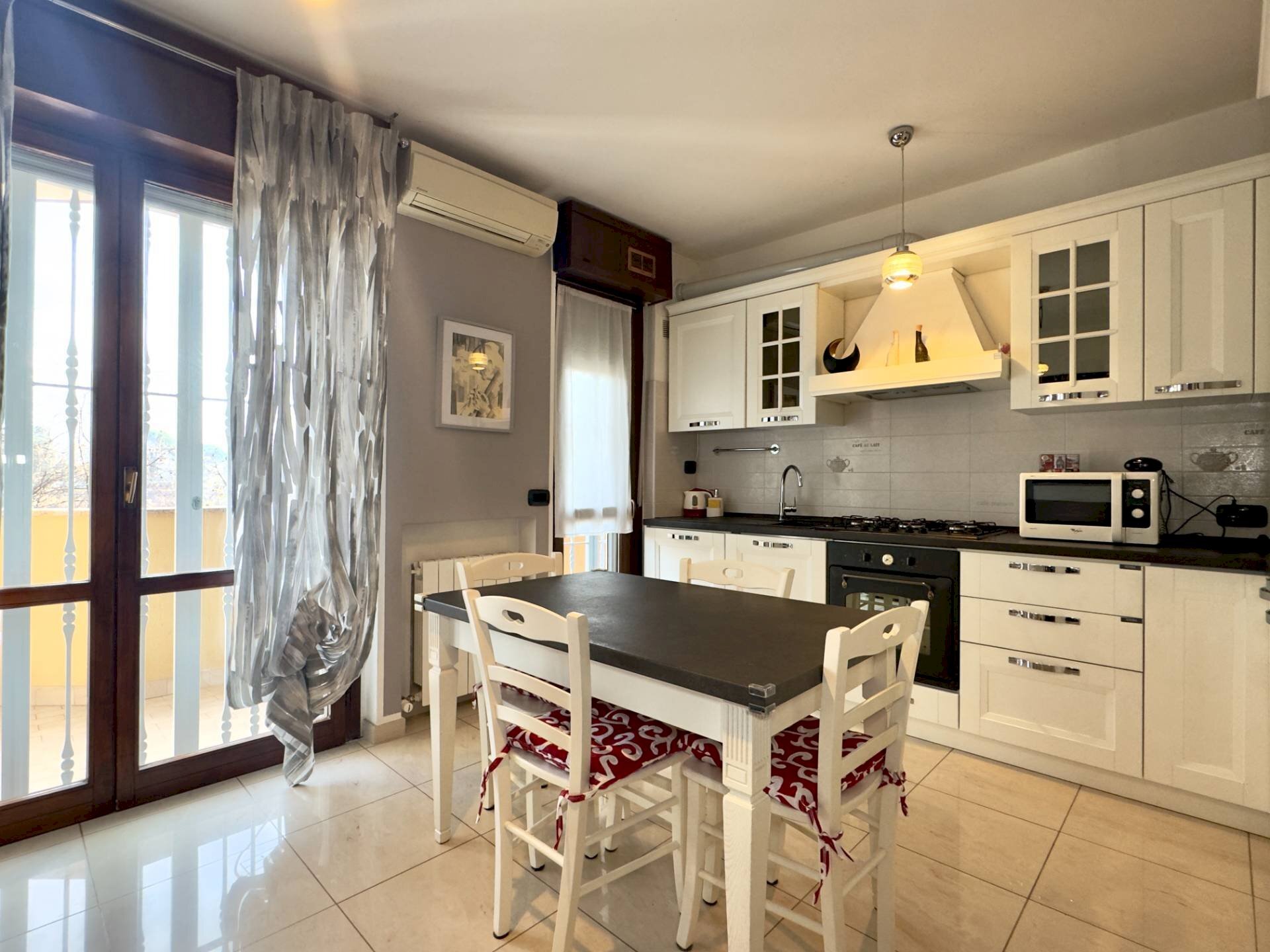 Cucina abitabile - Trilocale Via Ludovico Ariosto
 
9, Vimodrone - foto 1