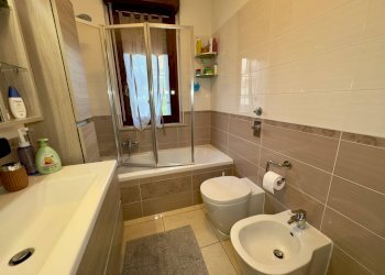 Bagno finestrato - Trilocale Via Ludovico Ariosto
 
9, Vimodrone - foto 17