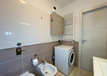 Bagno finestrato - Trilocale Via Ludovico Ariosto
 
9, Vimodrone - foto 18