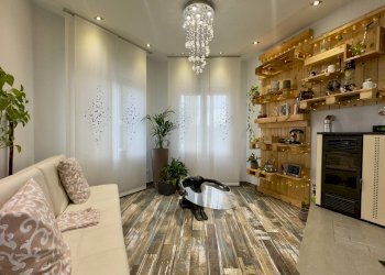 Salotto - Villa Via Nazionale Dei Giovi
 
94, Lentate sul Seveso - foto 1