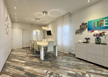 Sala da pranzo - Villa Via Nazionale Dei Giovi
 
94, Lentate sul Seveso - foto 16