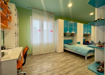 Camera da letto - Villa Via Nazionale Dei Giovi
 
94, Lentate sul Seveso - foto 23