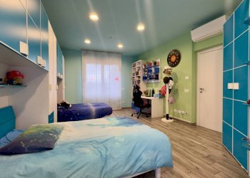 Camera da letto - Villa Via Nazionale Dei Giovi
 
94, Lentate sul Seveso - foto 25