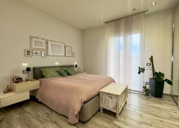 Camera matrimoniale - Villa Via Nazionale Dei Giovi
 
94, Lentate sul Seveso - foto 32