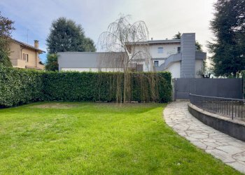 Giardino - Villa Via Nazionale Dei Giovi
 
94, Lentate sul Seveso - foto 66