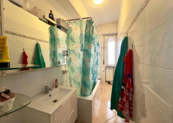 Bagno finestrato - Appartamento Via Filippo Villani
 
4, Cinisello Balsamo - foto 19