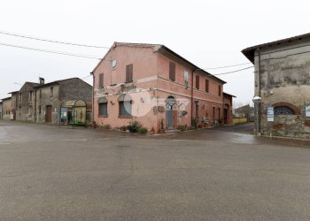 Foto 2 - Casa indipendente Vicolo Remoto
 
1, Voltido - foto 2