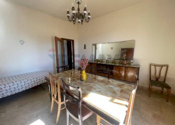 Sala da pranzo - Villa Bifamiliare VIA RUSSOTTO
 
36, Piana degli Albanesi - foto 4