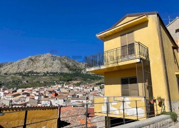 Casa all\'aperto - Villa Bifamiliare VIA RUSSOTTO
 
36, Piana degli Albanesi - foto 17