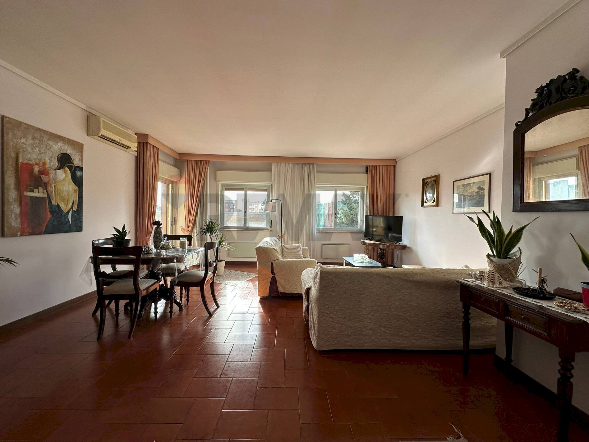 Sala da pranzo - Four-room apartment VIA GIUSEPPE FELICE
 
10, Trapani - photo 1