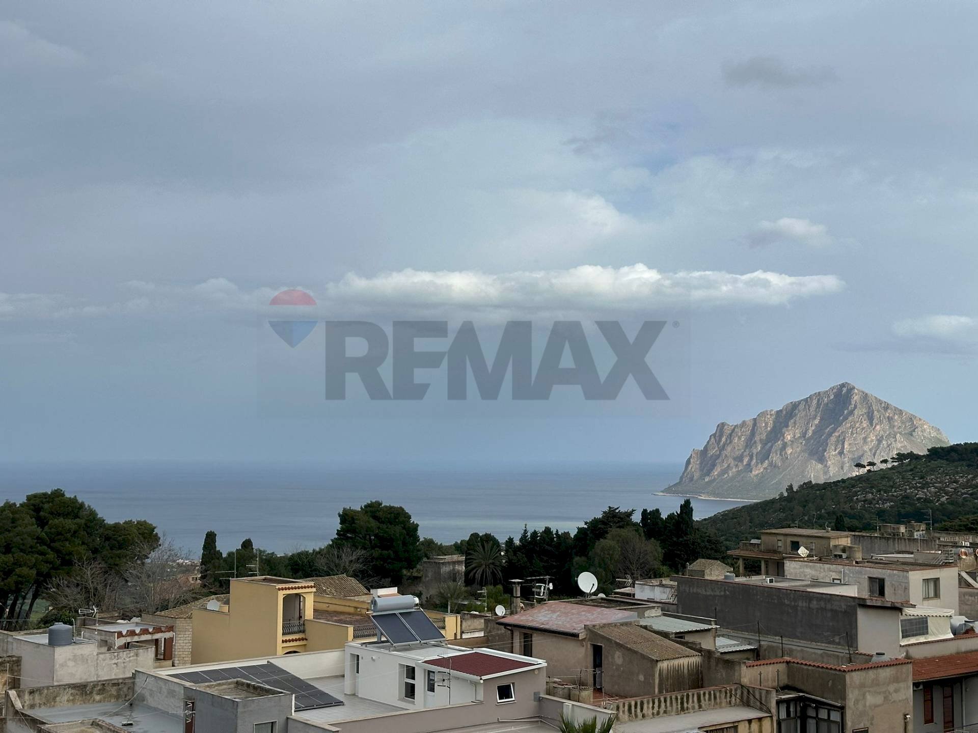 Edificio all\'aperto - Trilocale VIA LIBERTA'
 
81, Valderice - foto 1