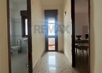 Hall / corridoio - Trilocale VIA LIBERTA'
 
81, Valderice - foto 15