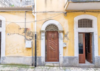 Edificio all\'aperto - Casa indipendente Via Rosolino Pilo
 
4, Ragusa - foto 18
