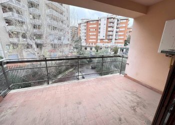 Balcone - Trilocale via giuseppe tommasi
 
25, Cosenza - foto 6