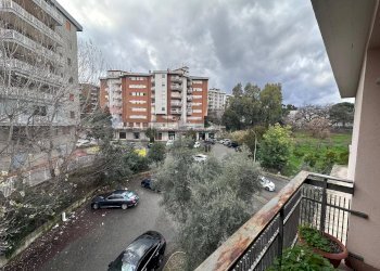 Balcone - Trilocale via giuseppe tommasi
 
25, Cosenza - foto 11