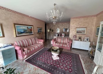 Soggiorno - Trilocale via antonio de curtis
 
7, Rovito - foto 8